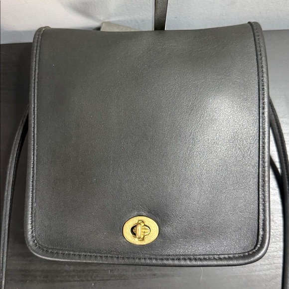 Coach Vintage Compact Pouch Crossbody F4B-9620 - Picture 1 of 6